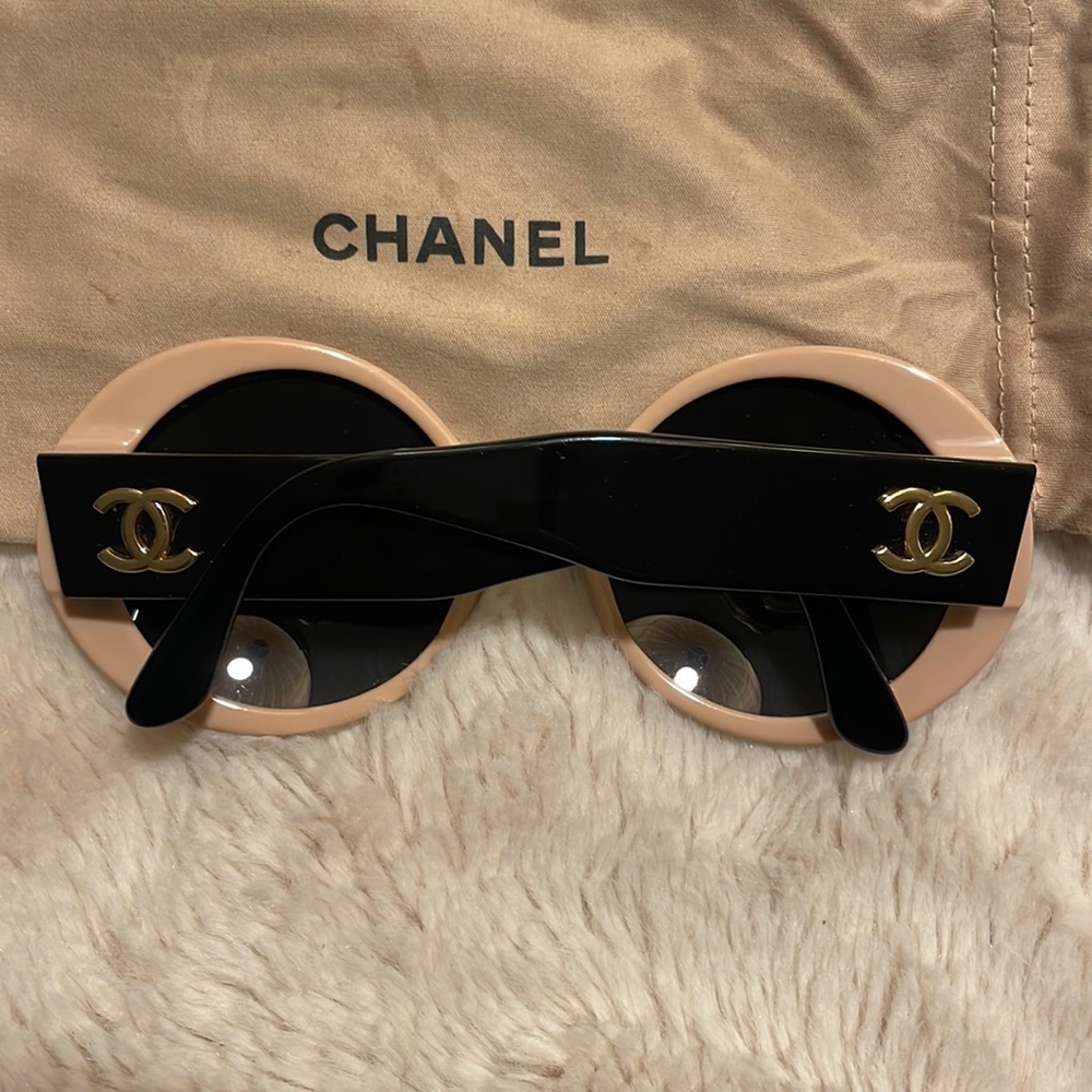 CHANEL VINTAGE SUNGLASSES RARE